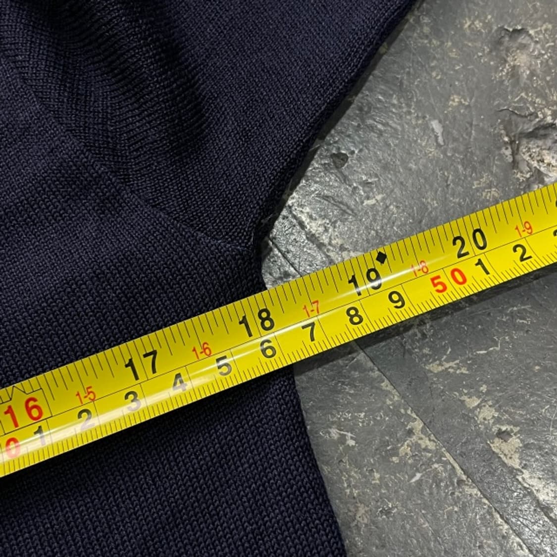 95 입생로랑 브이넥 니트 상품이미지6