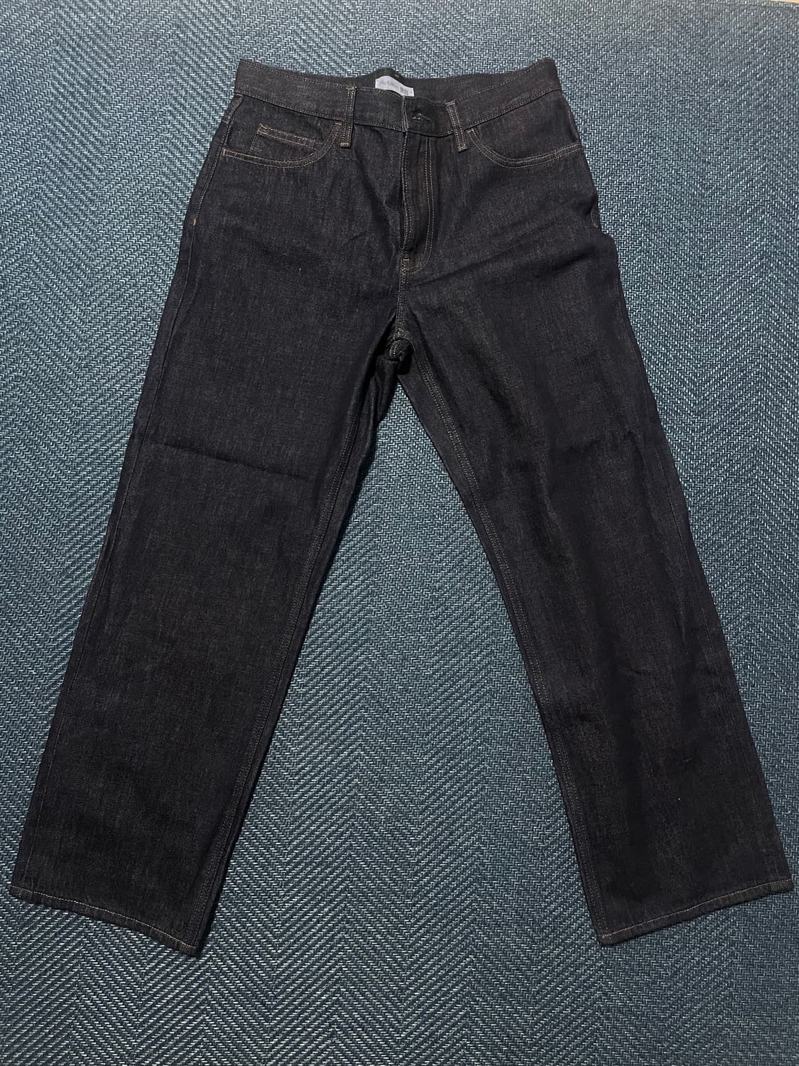 유니클로 jw앤더슨 스트레이트진 상품이미지1