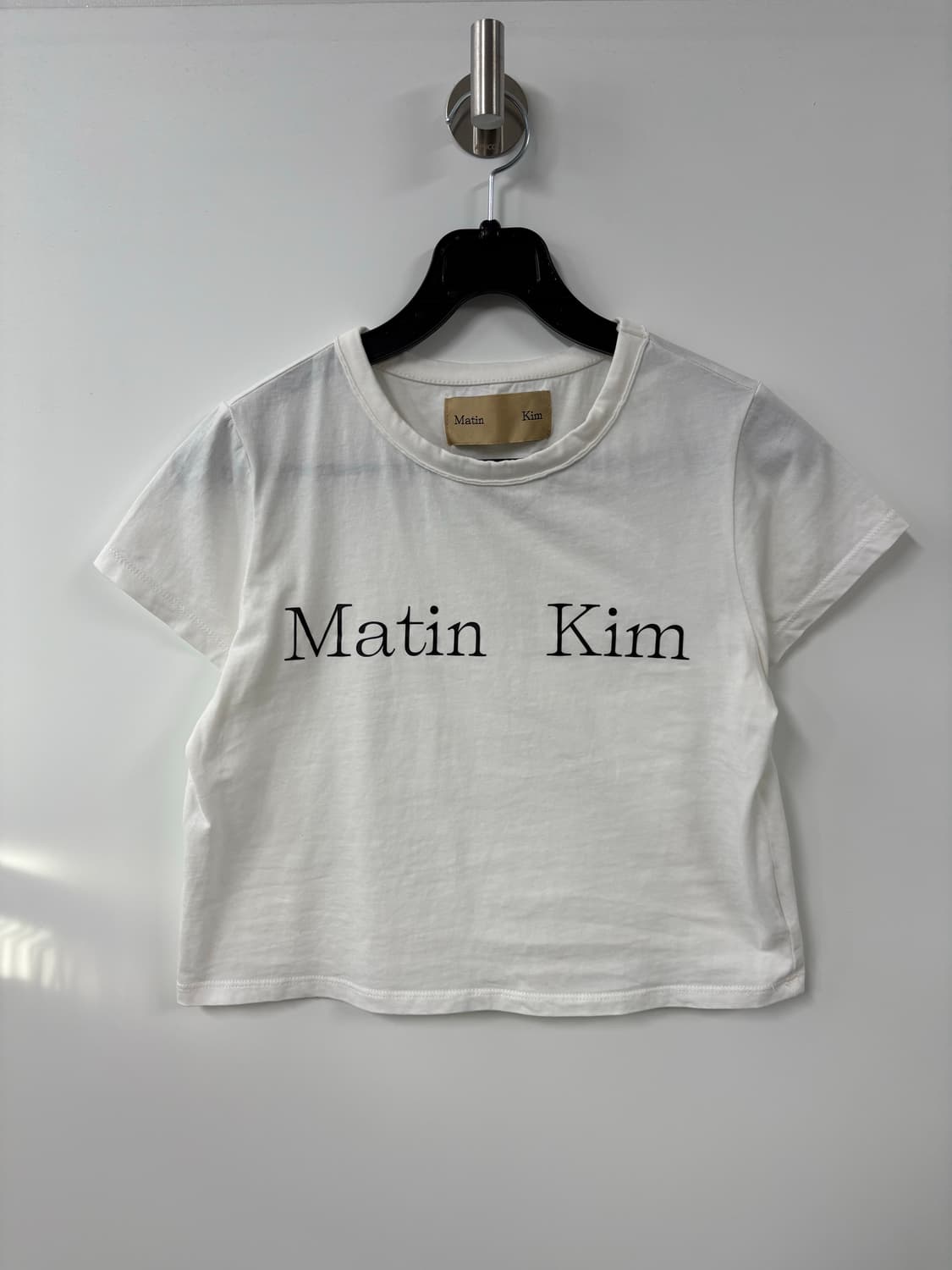 마땡킴 화이트 크롭 반팔 티셔츠 상품이미지2