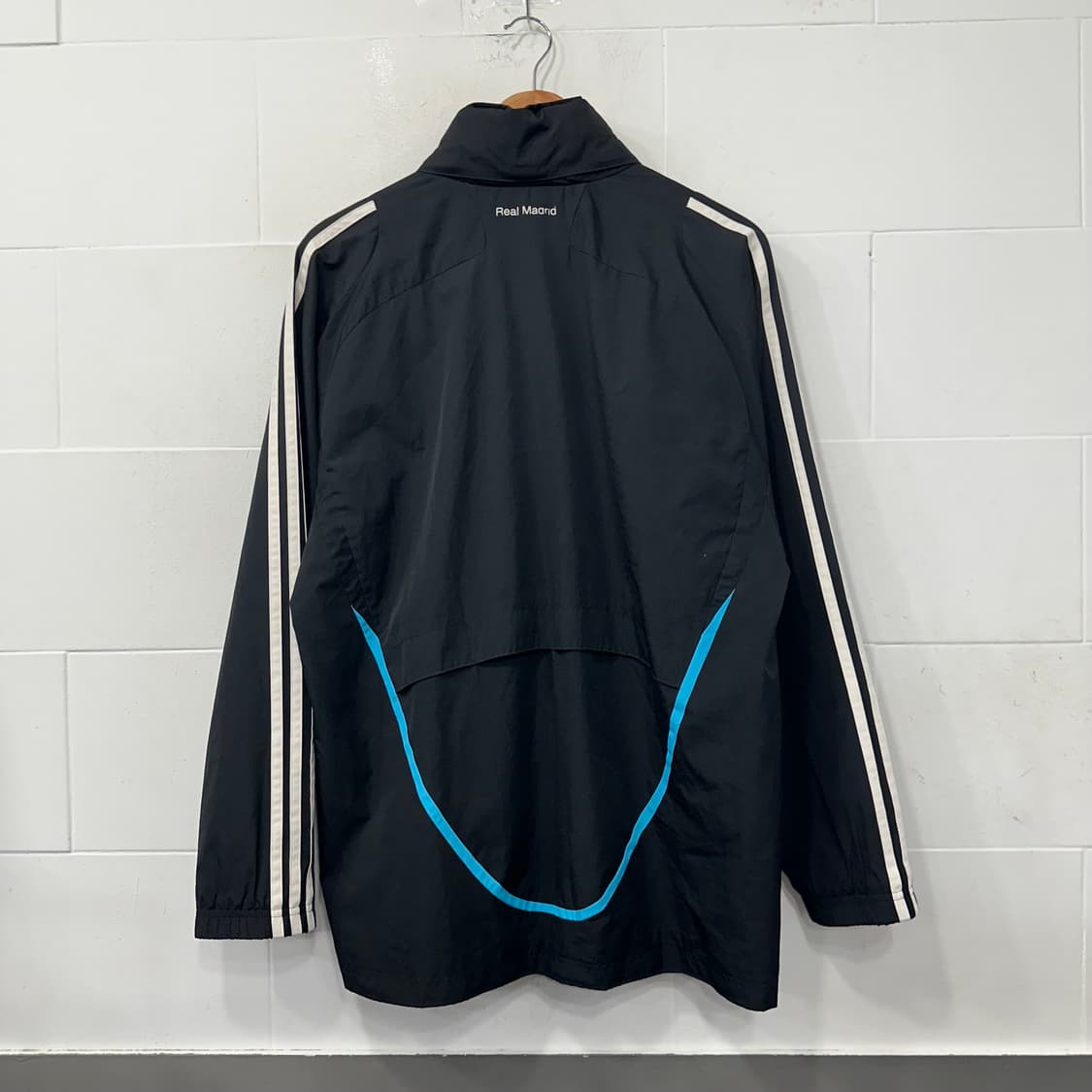 아디다스 레알마드리드 바람막이 상품이미지9