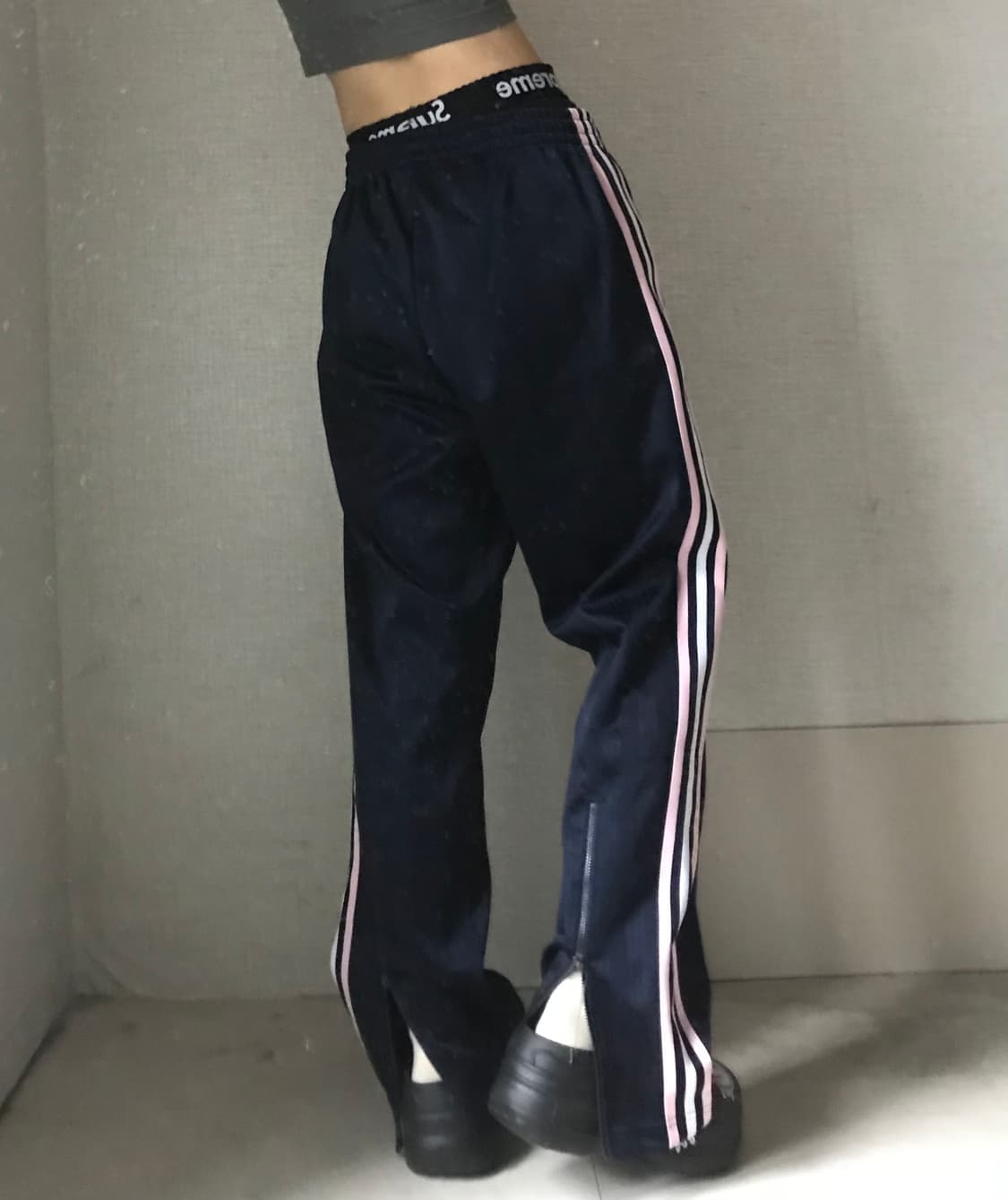 아디다스 네이비 핑크 와이드 트레이닝팬츠 상품이미지3