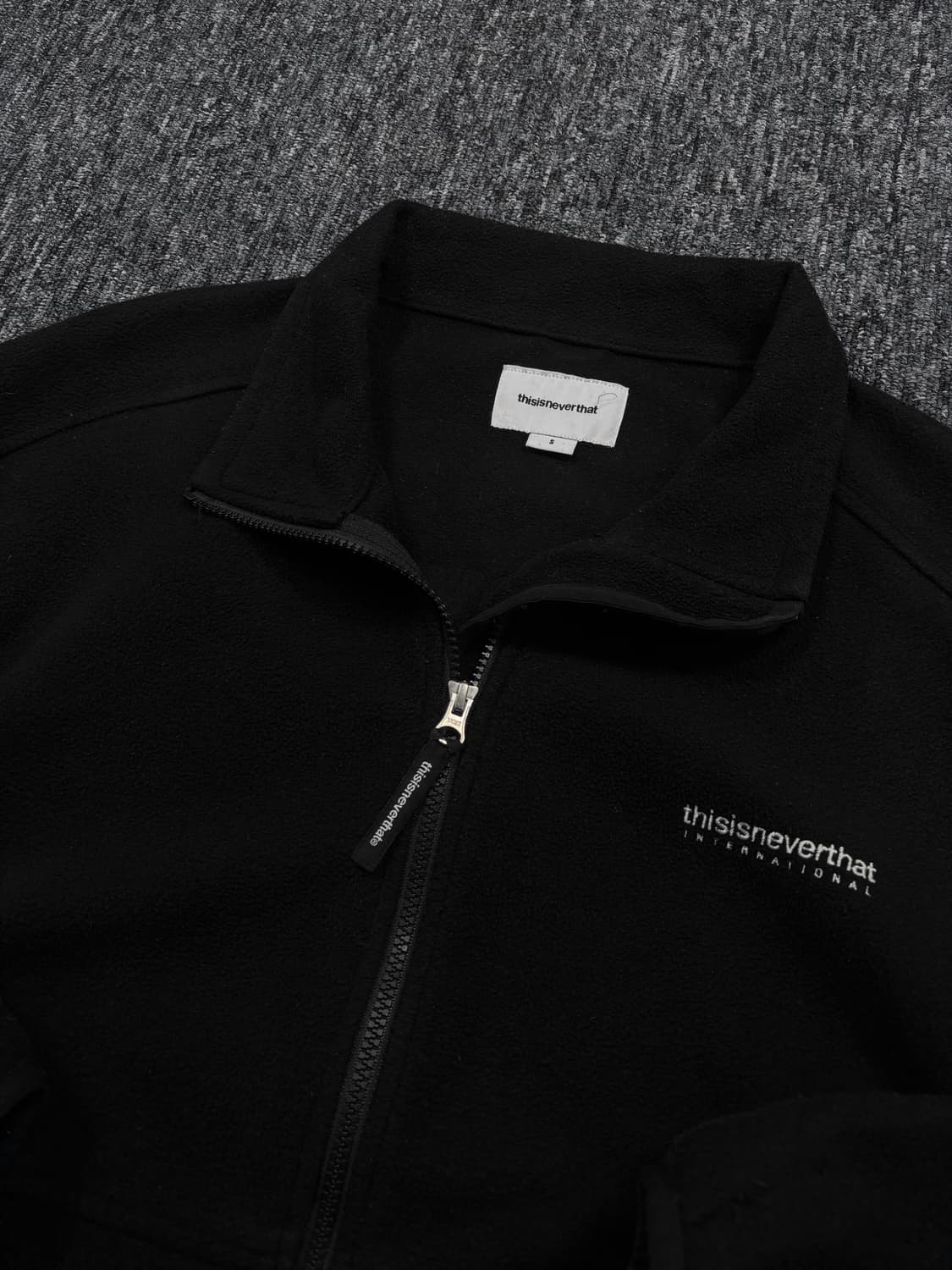 디스이즈네버댓 블랙 플리스 후리스 자켓 상품이미지5