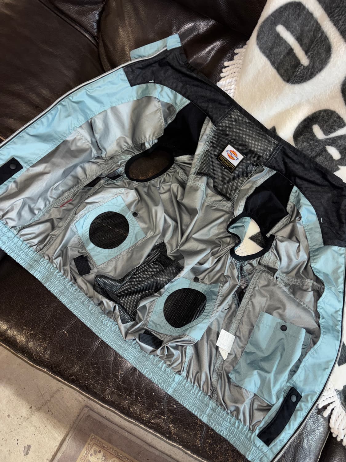 디키즈 블루 아웃도어 바람막이 조끼 상품이미지3