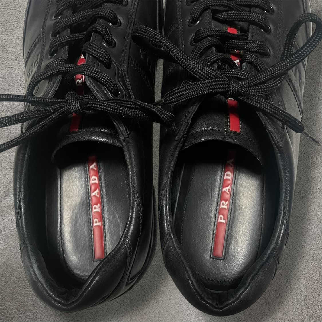 280~285) 프라다 로고 레더 가죽 스니커즈 신발 블랙 상품이미지6