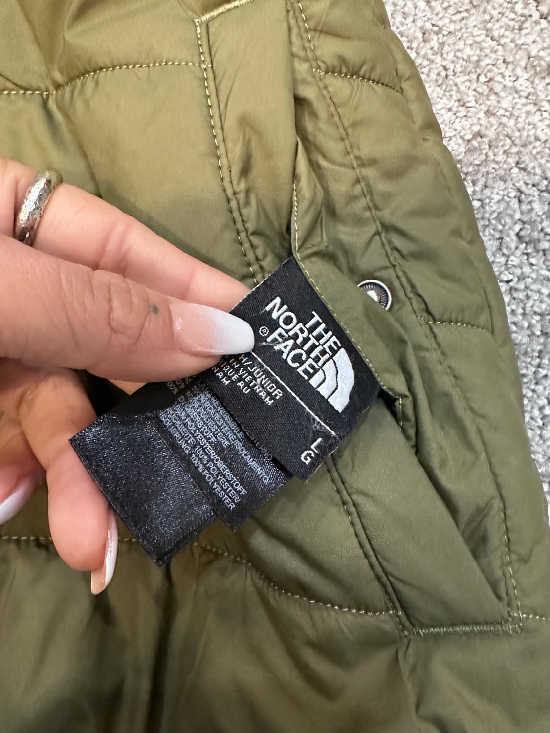 노스페이스 올리브/블략 리버서블 경량패딩L 상품이미지5