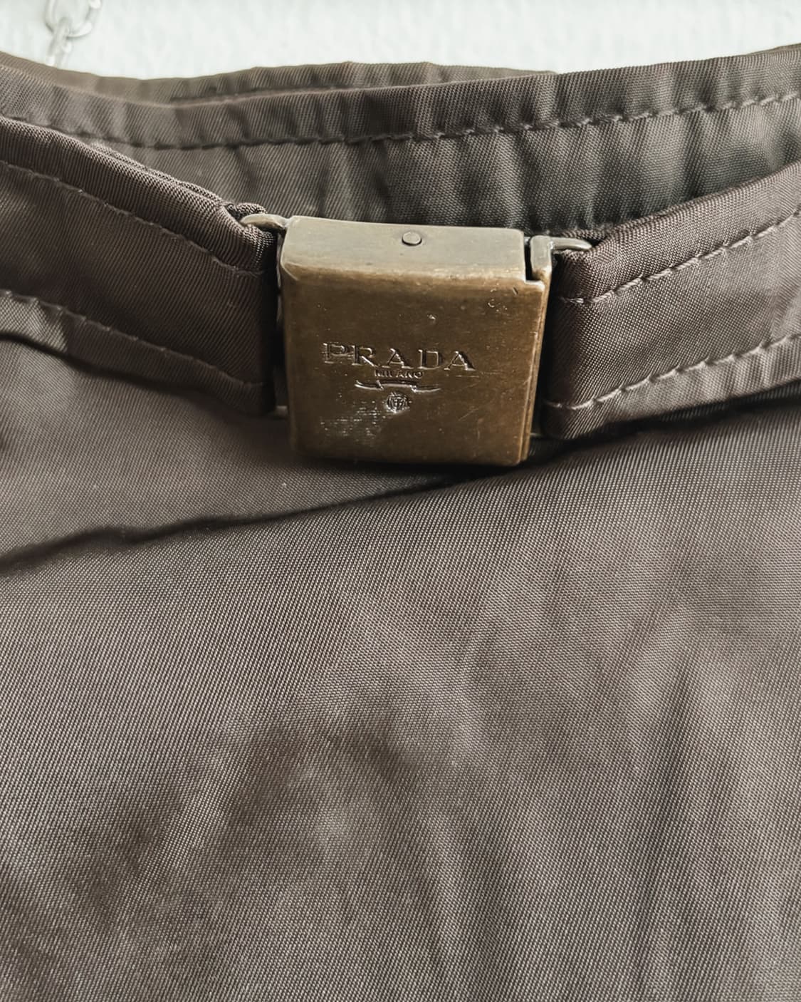 프라다 프론트버클 나일론 스커트 상품이미지4