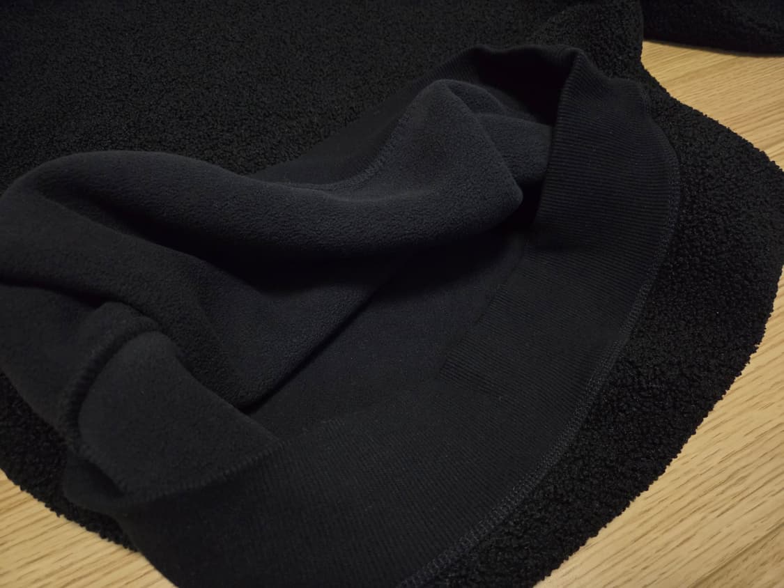 COS 릴렉스핏 테디 부클 맨투맨 블랙 상품이미지7