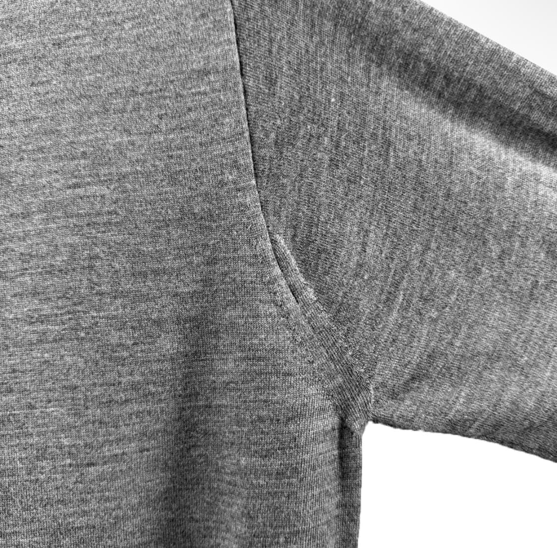 [2사이즈] 톰브라운 남성 사선완장 메리노울 니트 티셔츠 미디움 그레이 상품이미지6