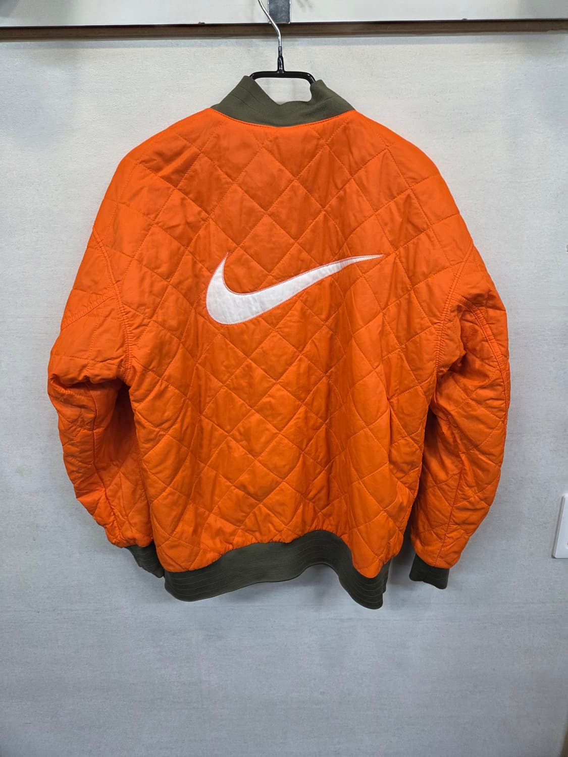 나이키 여성 다이아몬드 퀄팅 빅스우시 리버시블 봄버자켓 s 상품이미지2