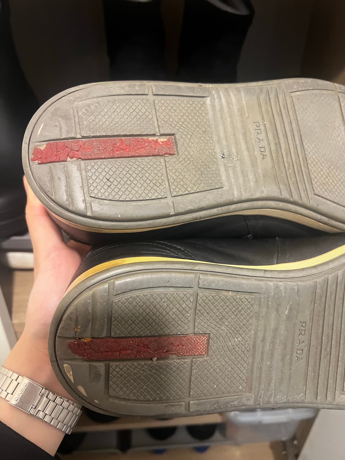 프라다 레더 스니커즈 상품이미지4