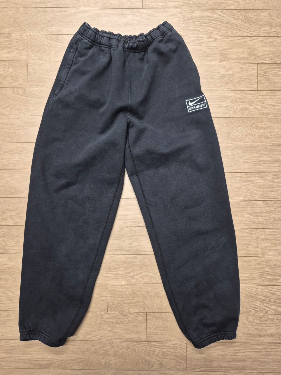 나이키 x 스투시 NRG 워시드 플리스 팬츠 블랙 (DO5296-010) 상품이미지1
