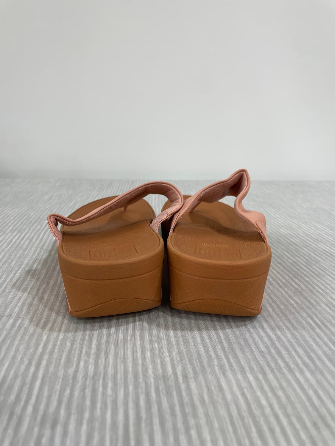 589) FitFlop 핏플랍 루루 레더 토 포스트 샌들 235mm 상품이미지4