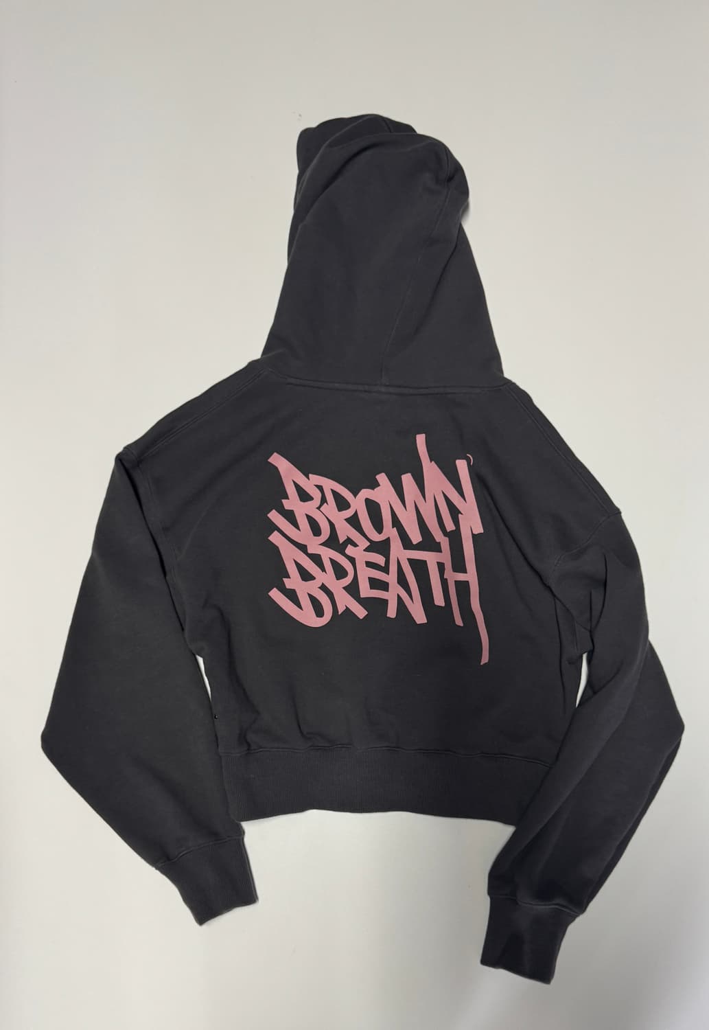 여성 브라운브레스 23년도 핑크 스펠아웃 크롭 후드티 F 상품이미지1