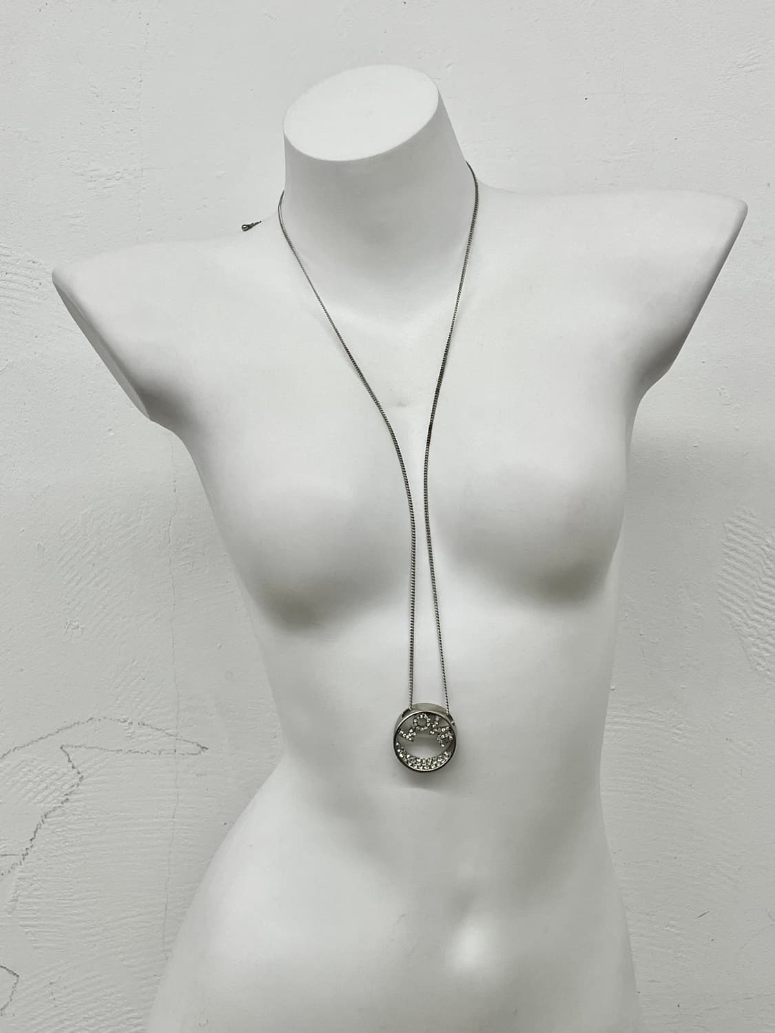 LOVE 큐빅 레터링 롱 네크리스 상품이미지4