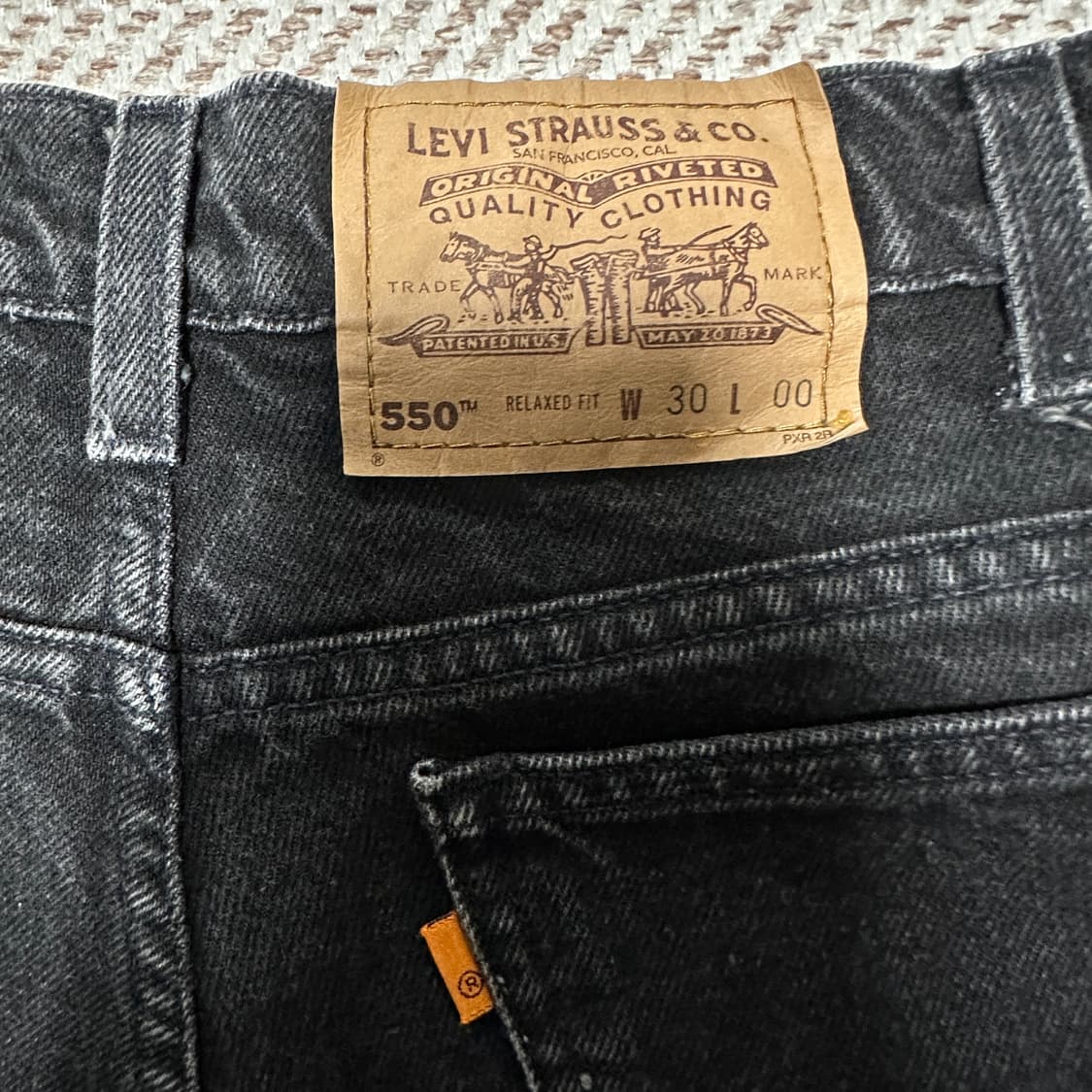 LEVI'S 550 90's black denim shorts 상품이미지3
