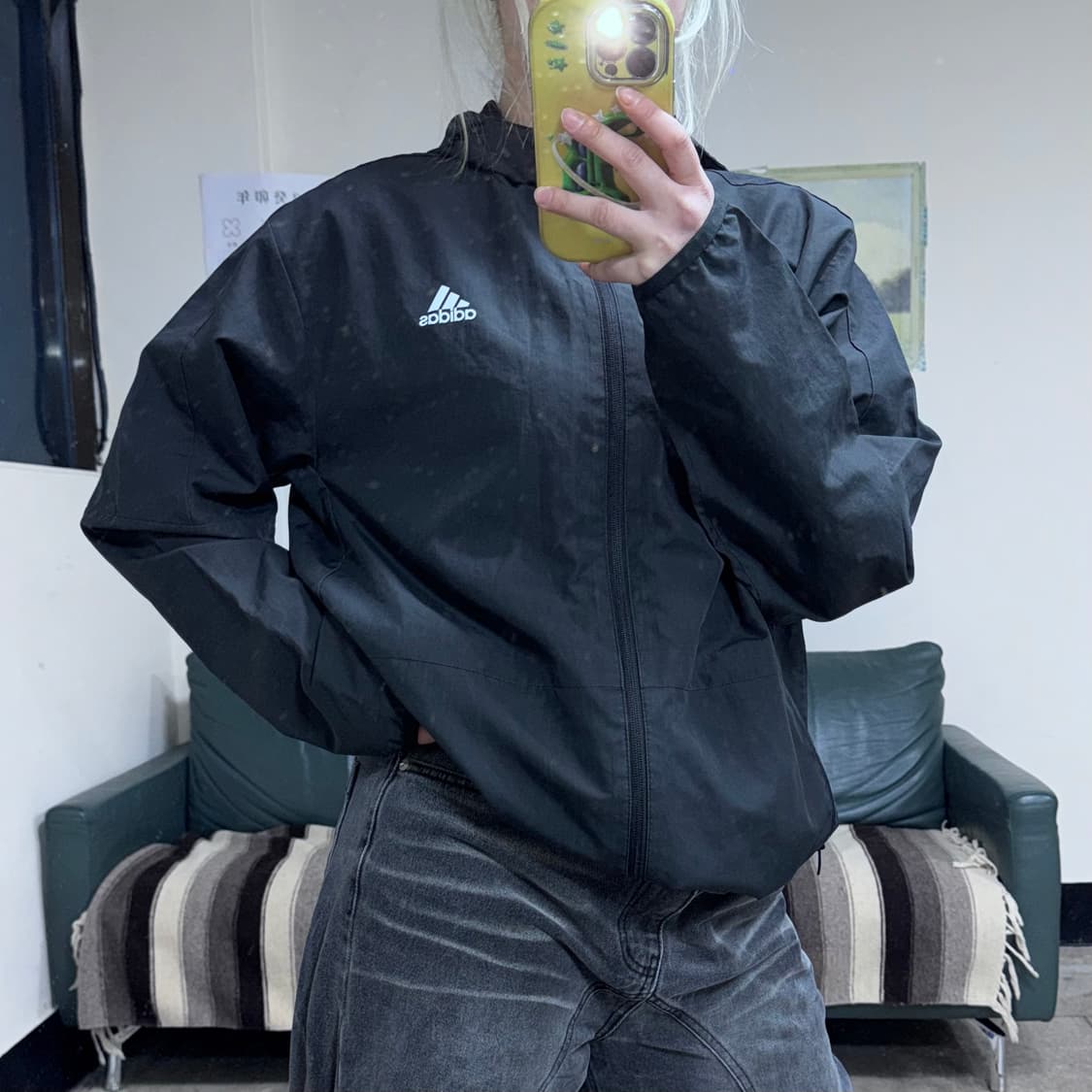 투티/0090 아디다스 바람막이 후드 블랙 스포츠 상품이미지2