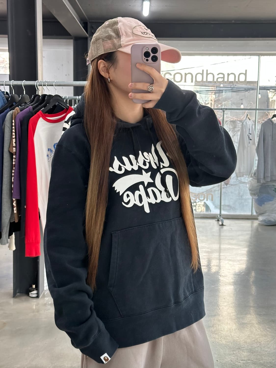 베이프 URSUS 스타 스펠링 풀오버 후드티 상품이미지2