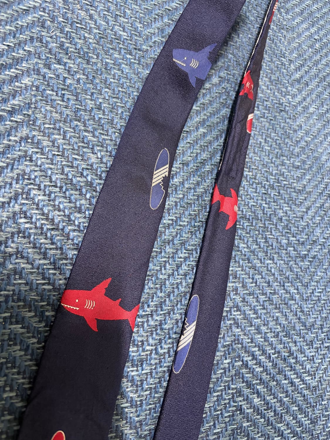 톰브라운 네이비 상어 넥타이 상품이미지1