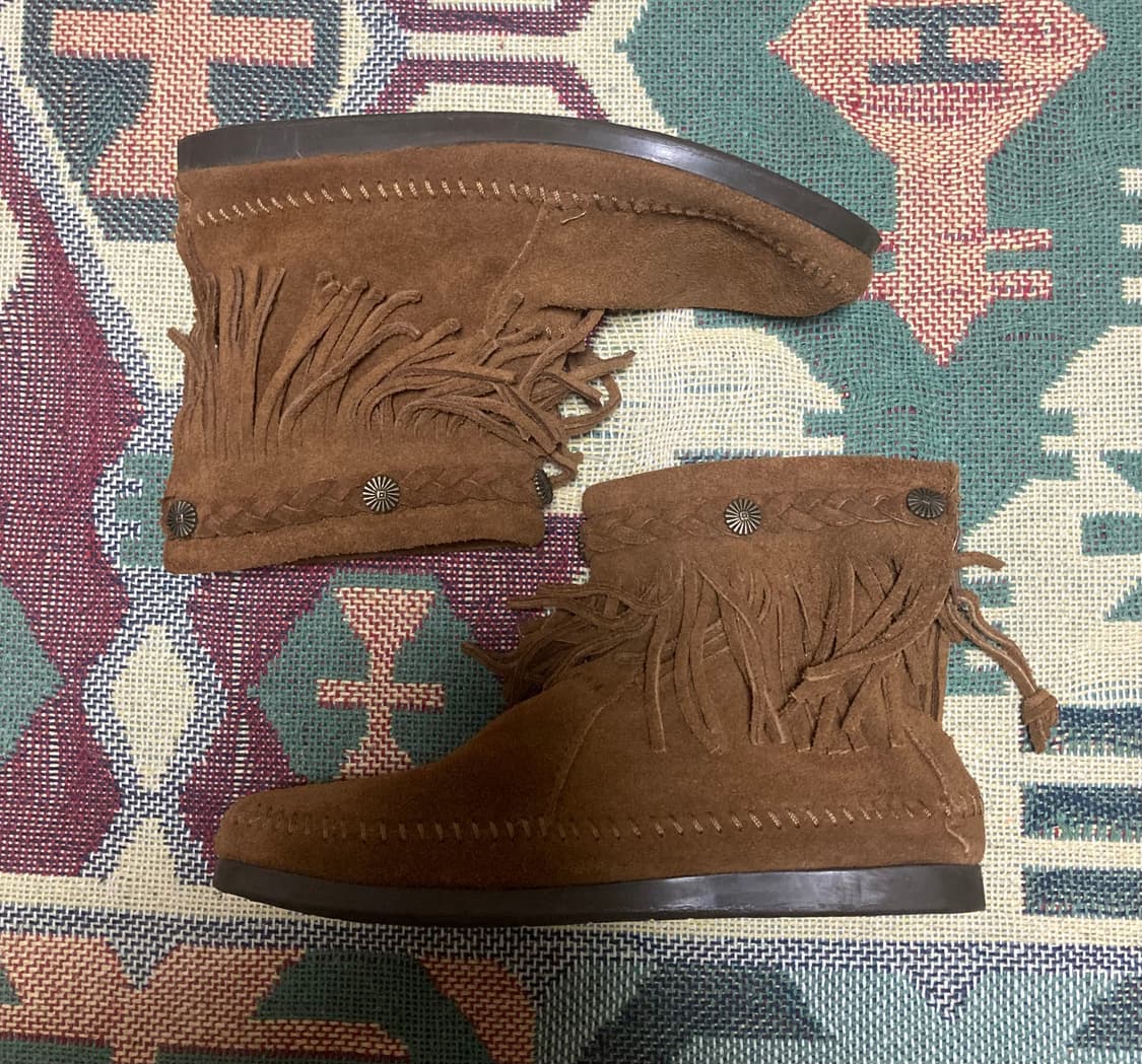 미네통카 프린지 부츠 상품이미지2