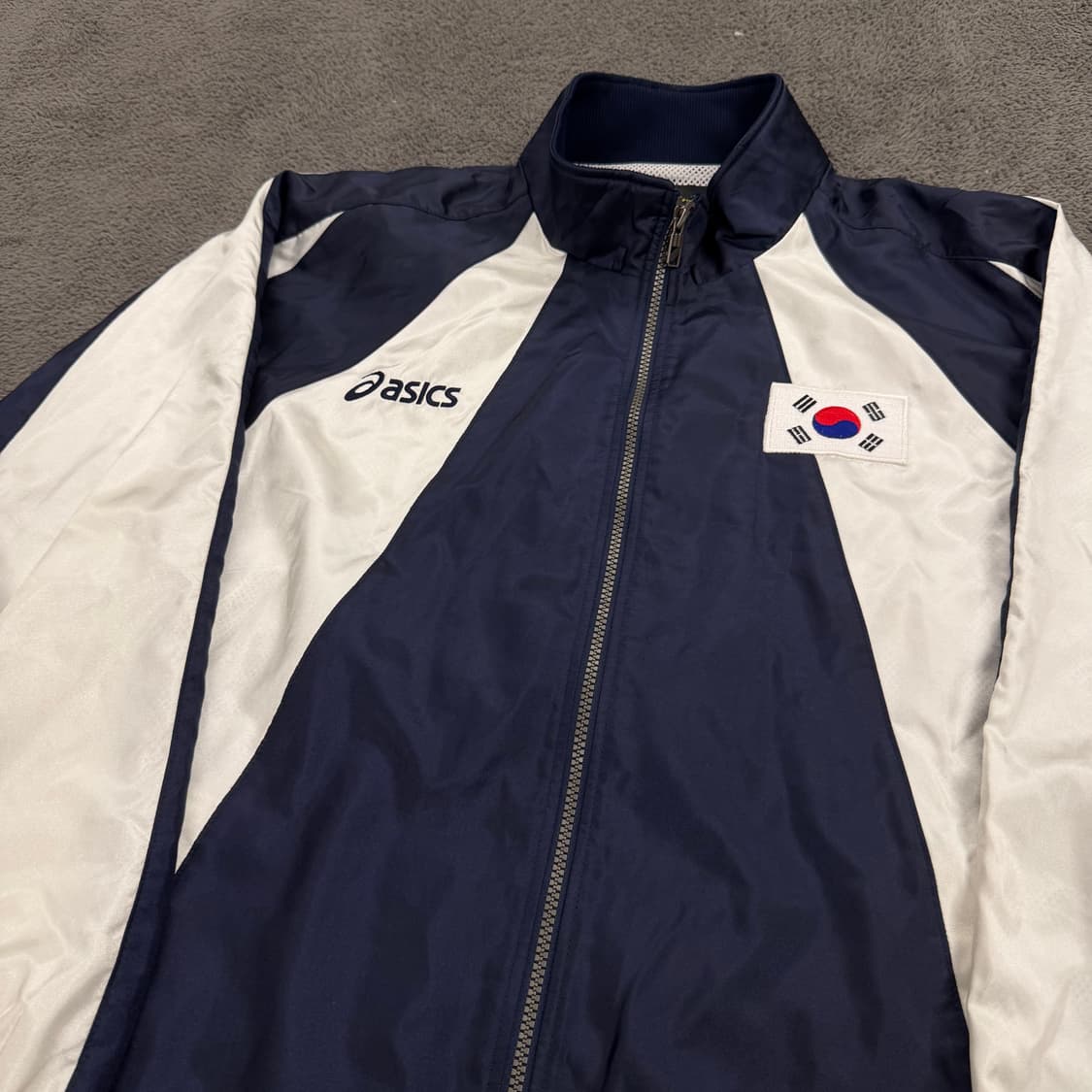 [ 정품/M ] 아식스 올드스쿨 국대 로고 배색 바람막이 상품이미지1