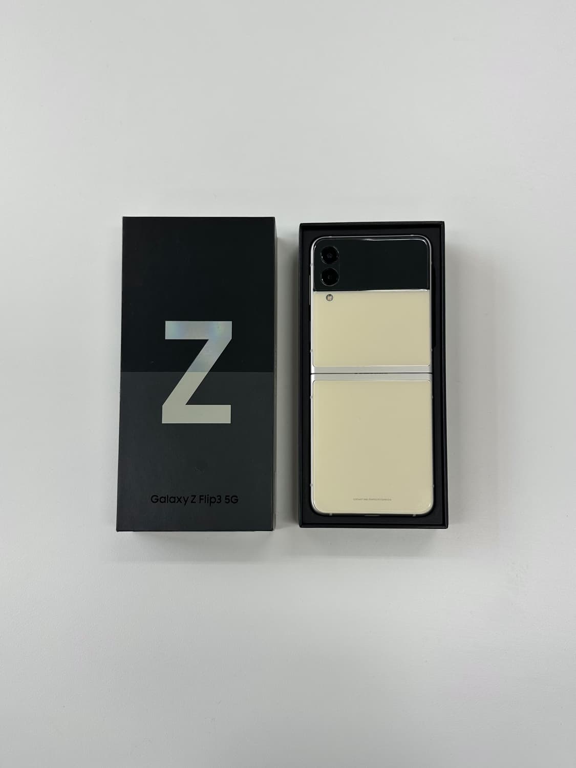 Z플립3 크림 256GB 상품이미지1