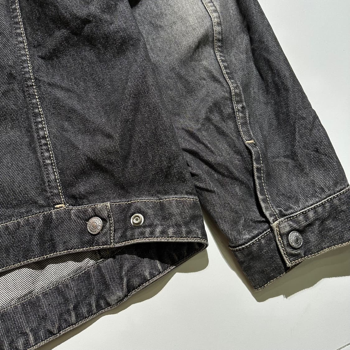리바이스 엔지니어드 진 흑청 데님 트러커 자켓 상품이미지5