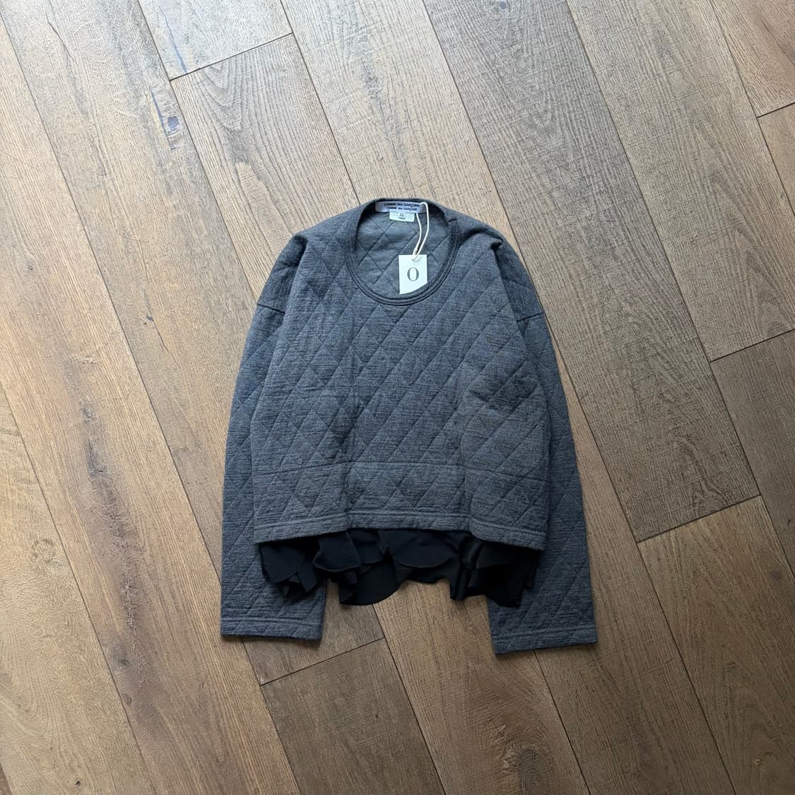 Scalloped Hem Docking Quilted Blouse 상품이미지1