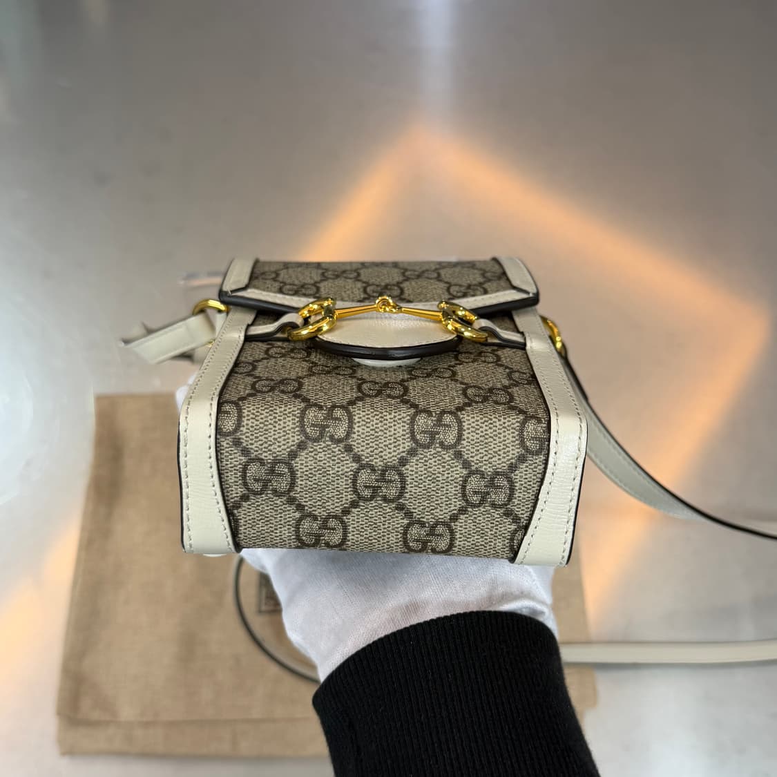 [리오브전포점] 구찌 GG 캔버스 홀스빗 폰 홀더 크로스백 상품이미지3