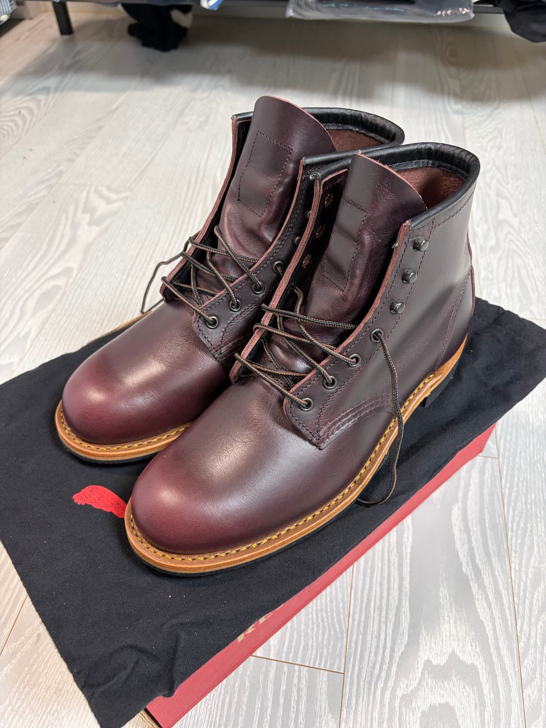 레드윙 벡맨 블랙체리 260 (8D) 상품이미지1