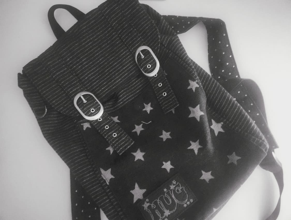 허그유어스킨 백팩 블랙 상품이미지1