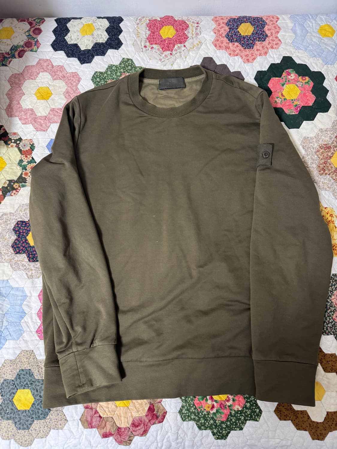 정품 스톤아일랜드 고스트피스 맨투맨 카키 상품이미지1