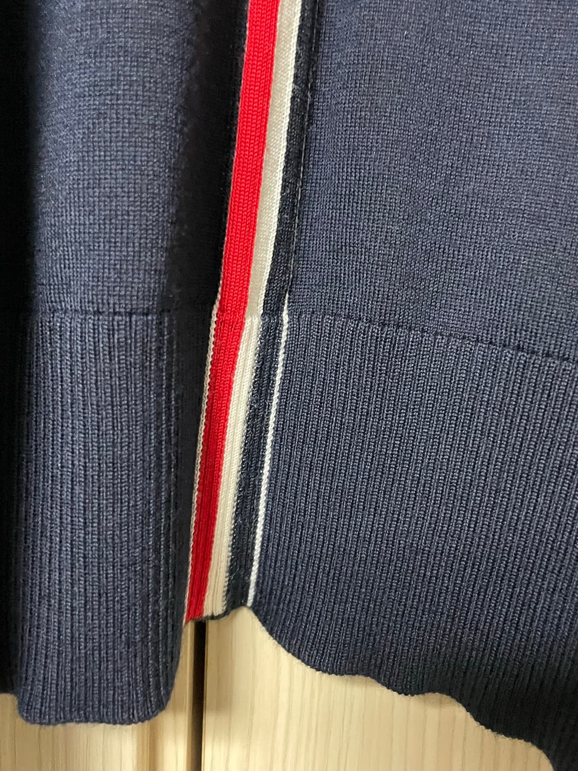 톰브라운 백삼선 가디건 4사이즈 상품이미지6