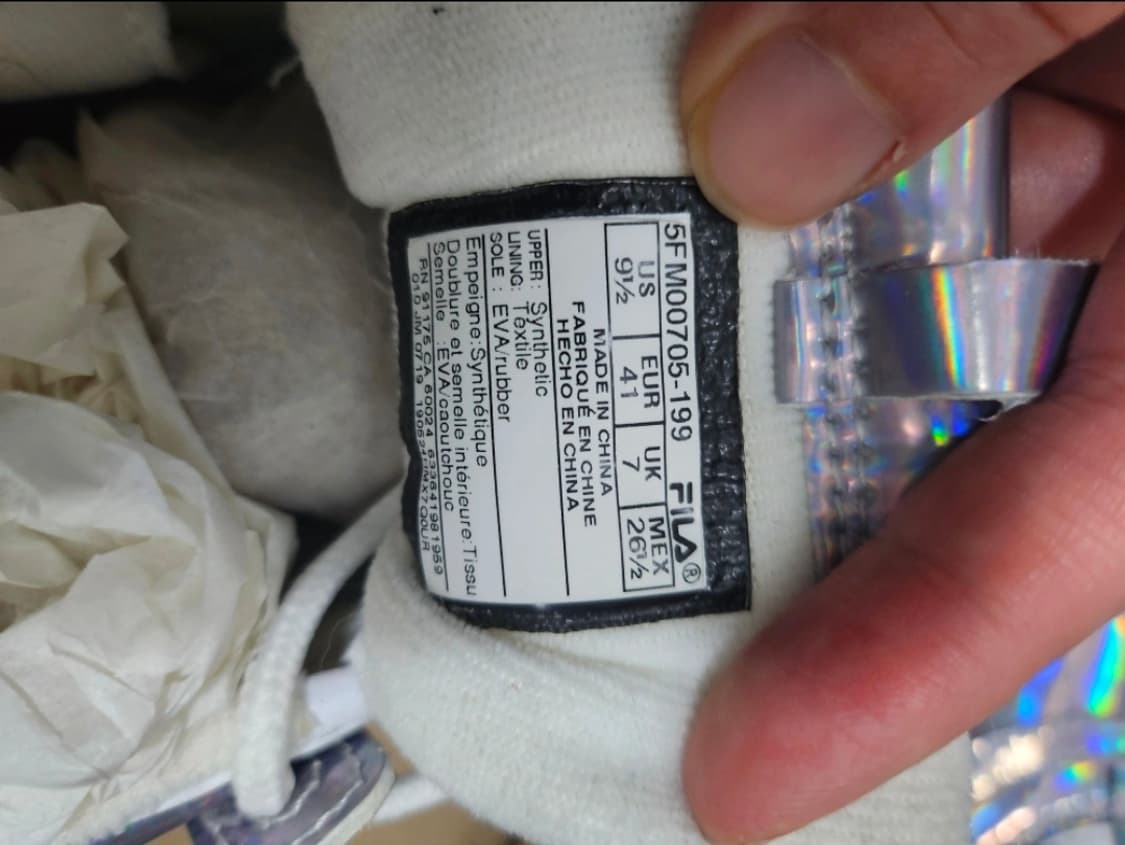 휠라) 홀로그램 스니커즈 260size 상품이미지6