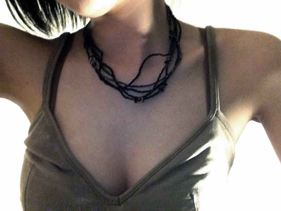 Midnight Navy Five-Strand Beaded Necklac 상품이미지2