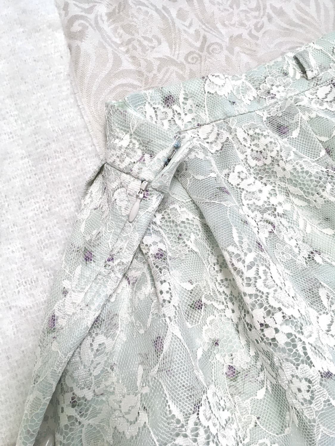 라이트그린 플라워 레이스 새틴 스커트 상품이미지8