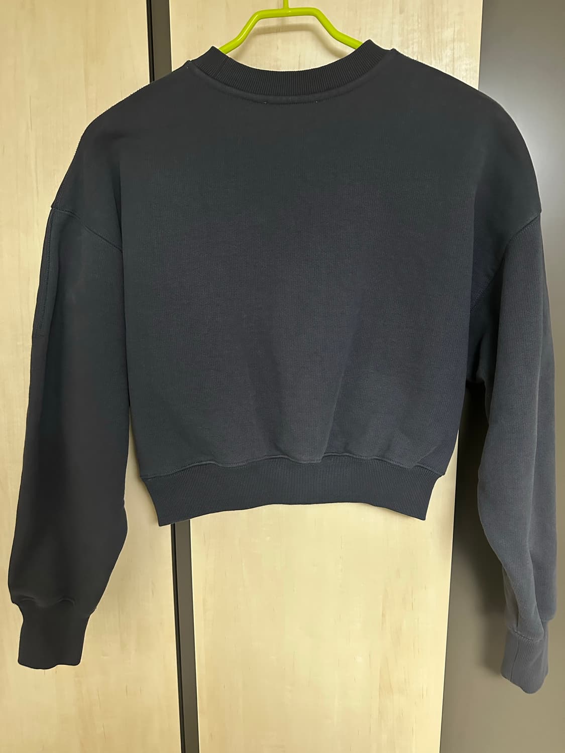 렉토 LLEGE 로고 스웻셔츠 크롭 차콜 상품이미지3