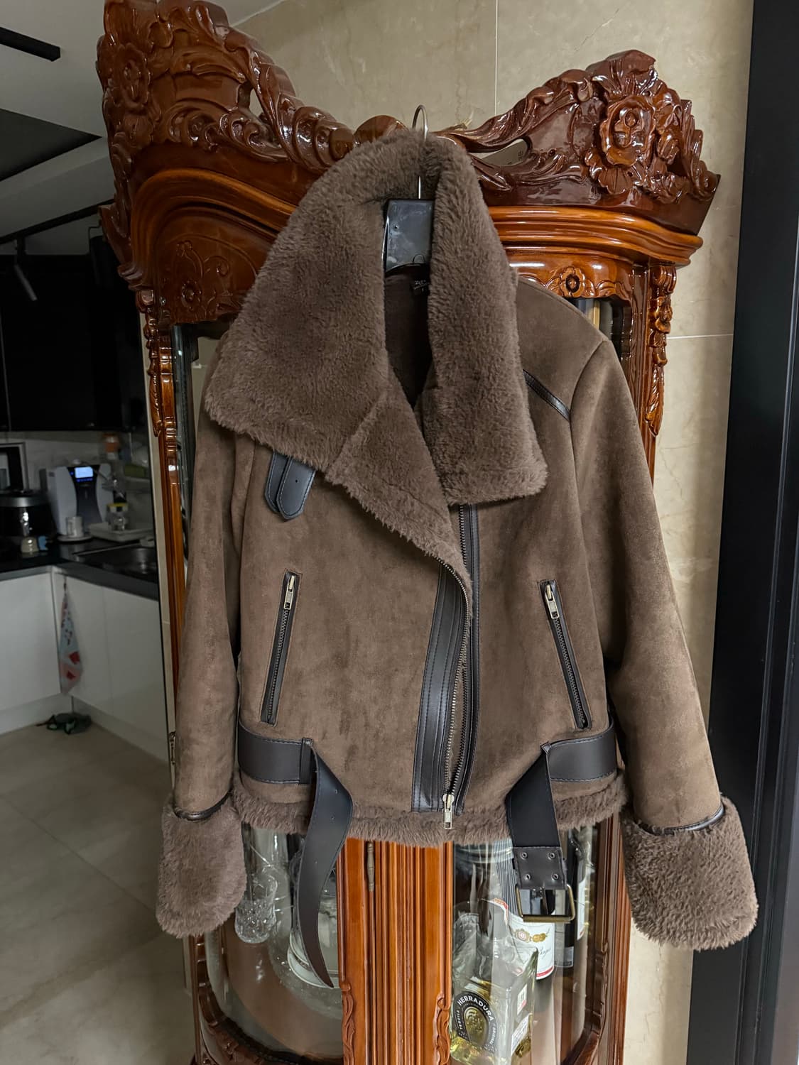 브라운 투버클 무스탕  상품이미지2