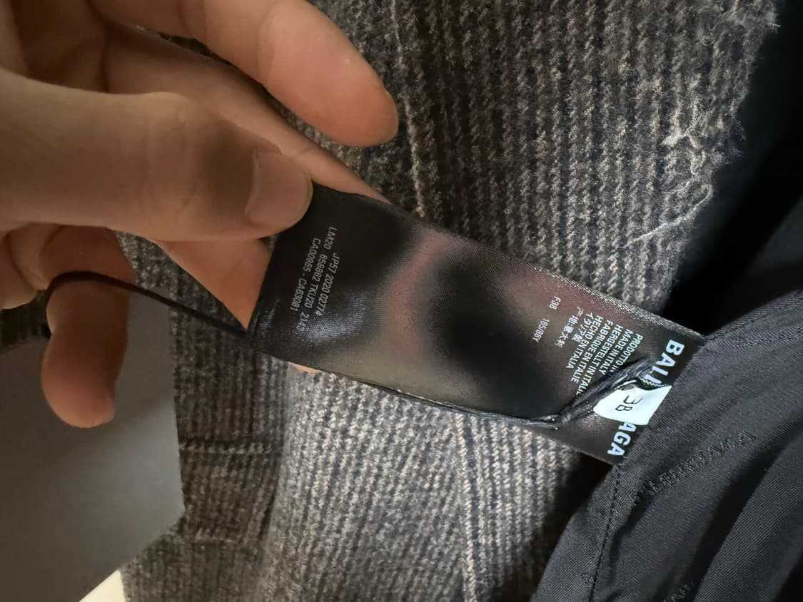 발렌시아가 오버사이즈 디스트레스드 코트 38 상품이미지6