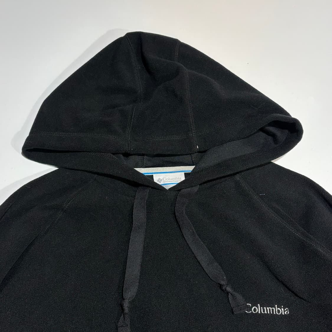 컬럼비아 블랙 벨벳 로고 후드티 상품이미지2