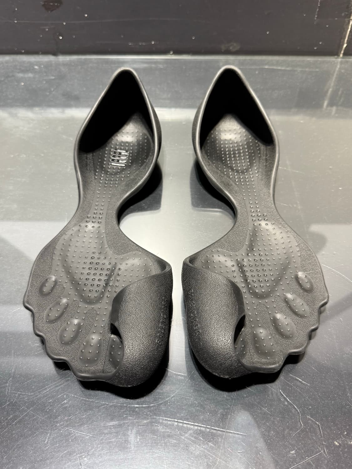 발렌시아가 제로 스니커즈 42 블랙 상품이미지2