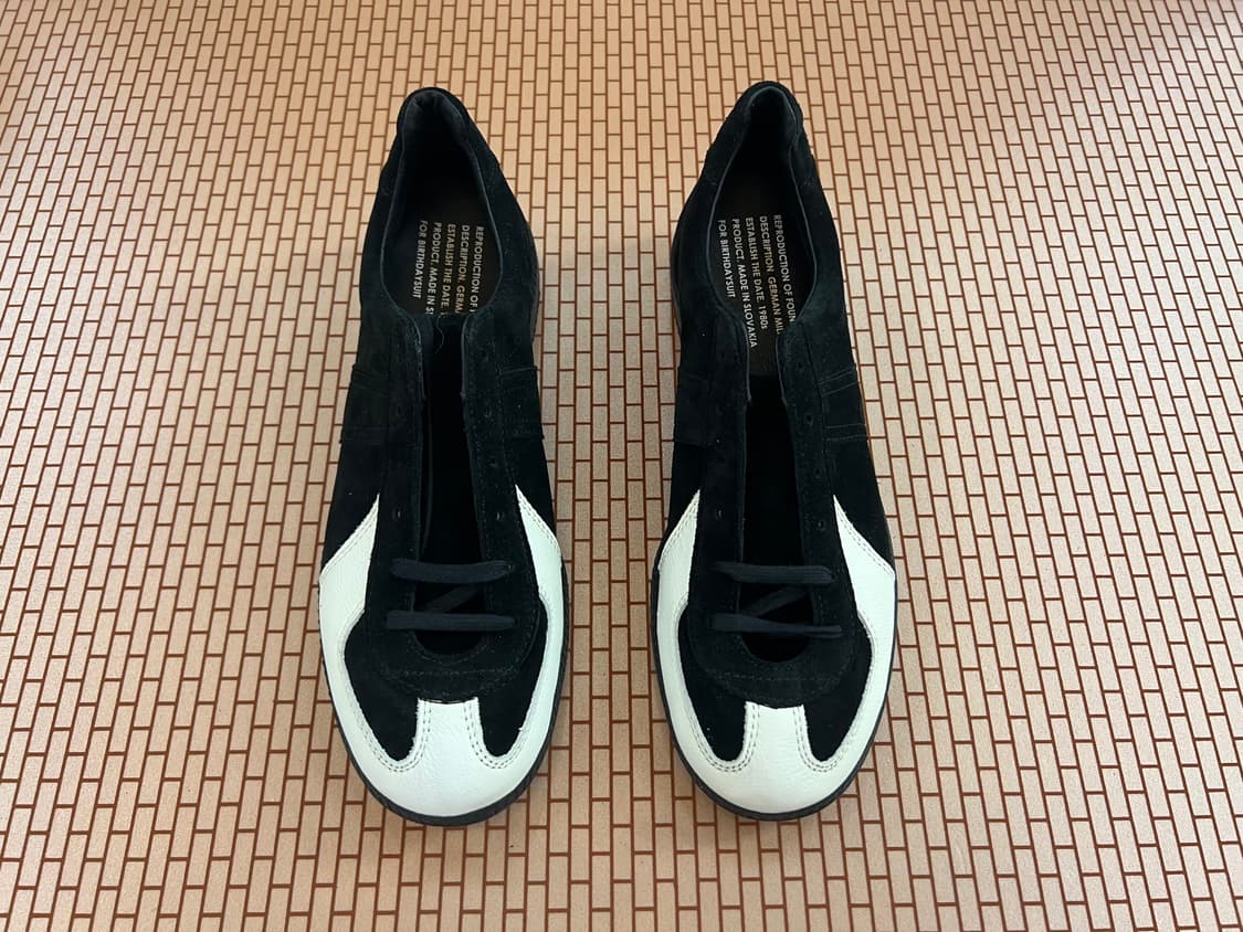 Reproduction of Found 스니커즈 상품이미지1