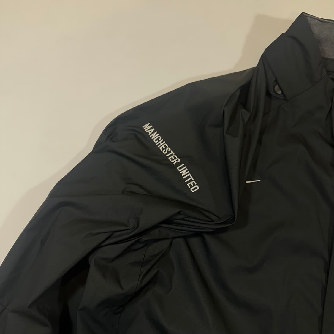 나이키 맨유 패치로고 바람막이 상품이미지3