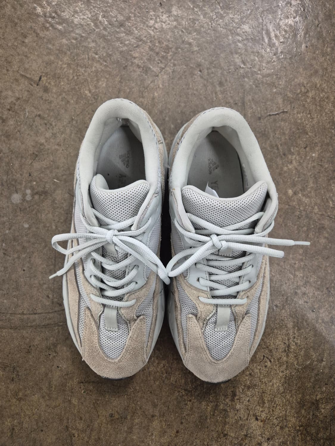 아디다스 이지 700 270 상품이미지2