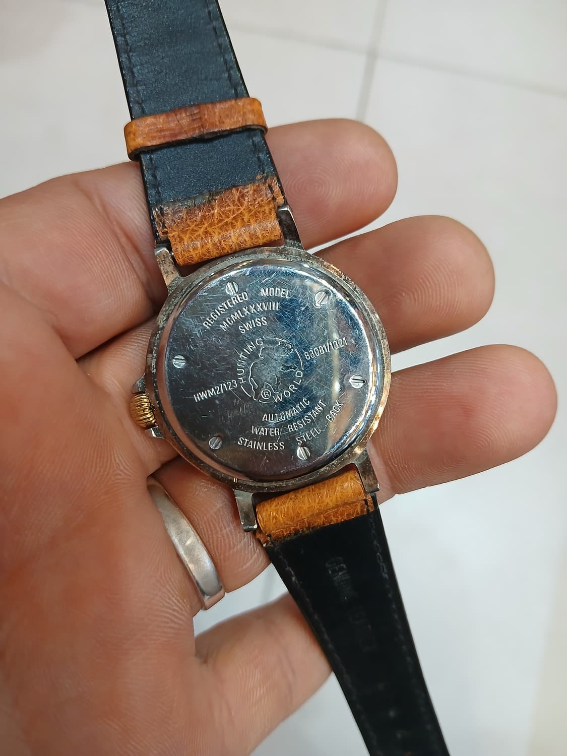 빈티지 스위스 헌팅월드 쿼츠시계 상품이미지3