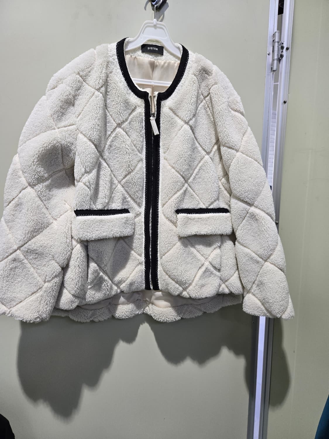시스템 아이보리 뽀글이 자켓 상품이미지1