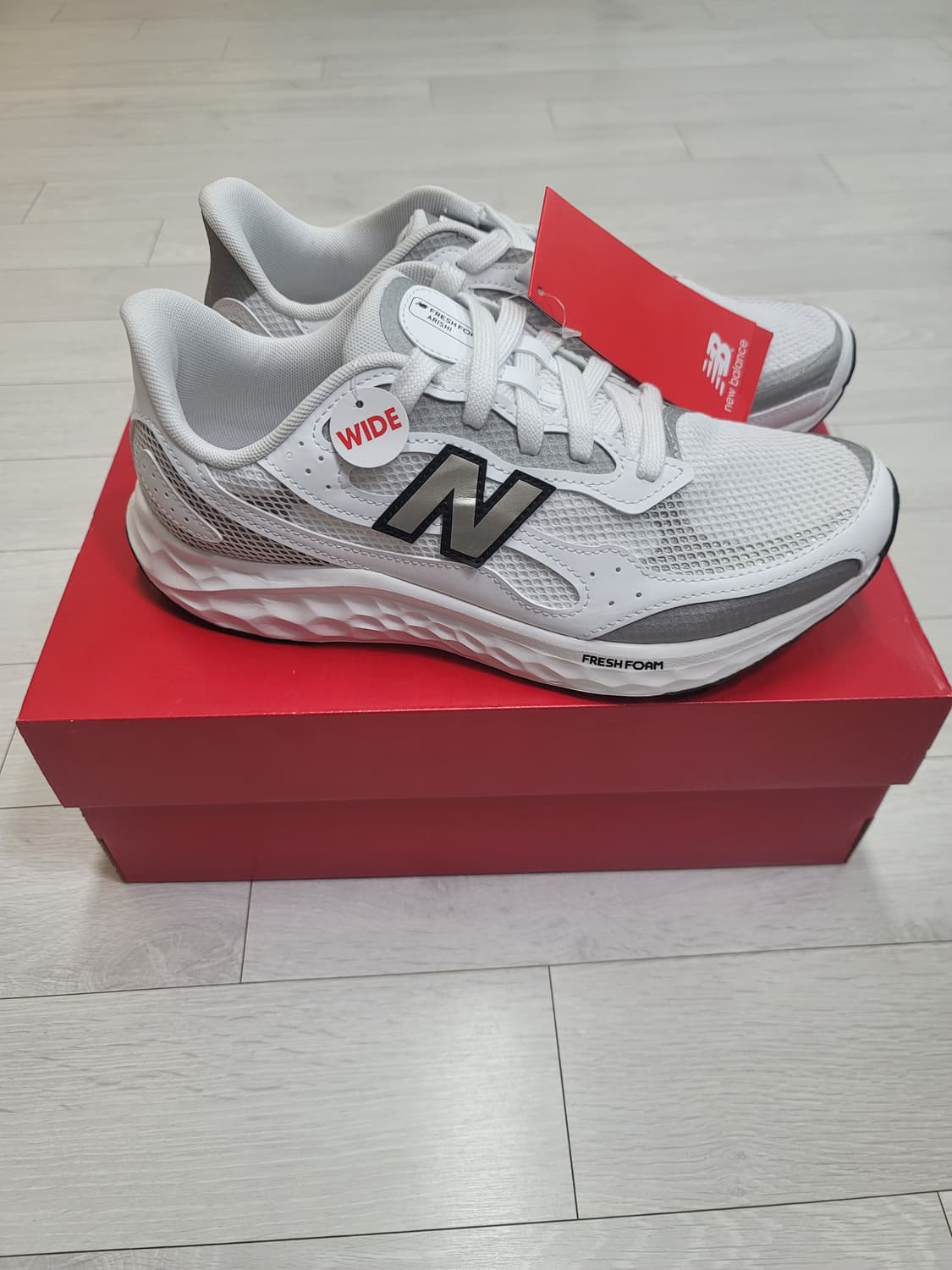 (270)뉴발란스 프레쉬 폼 아리시 럭스 v4 화이트-2E 와이드[대전] 상품이미지6