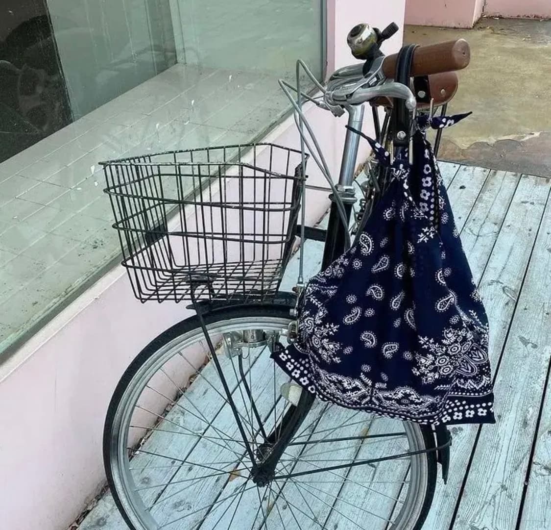 (새상품) 와이낫백 네이비 페이즐리 숄더백 상품이미지4