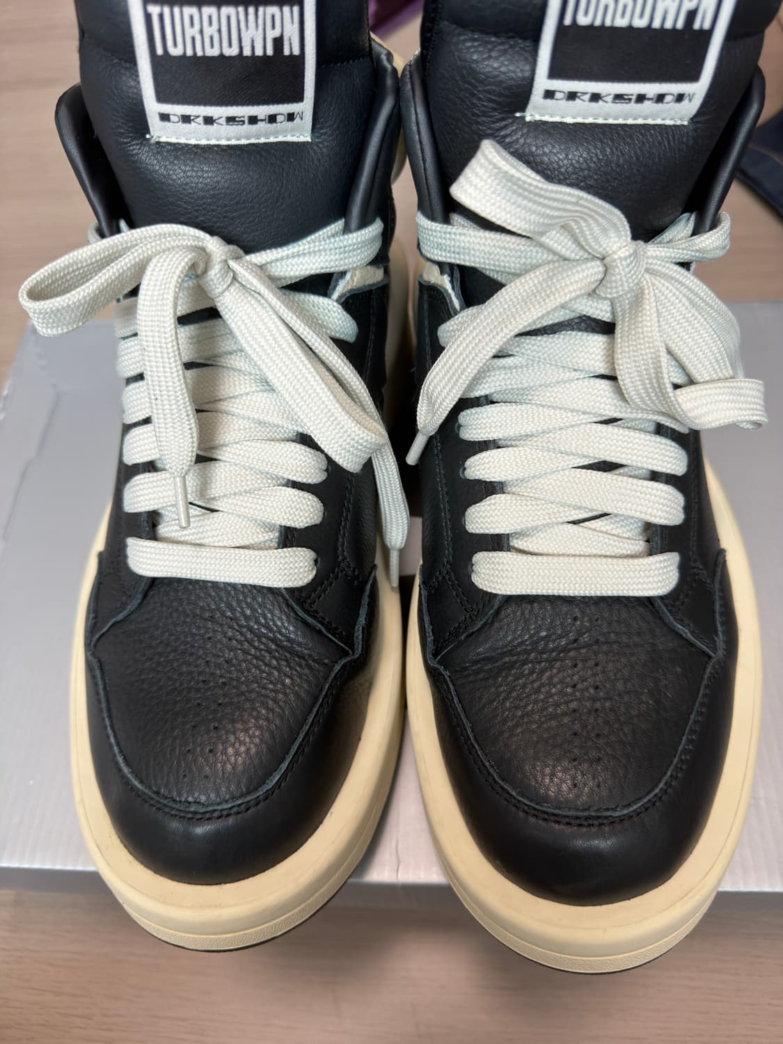 컨버스 x 다크쉐도우 터보웨폰 블랙 크림 265사이즈 상품이미지2