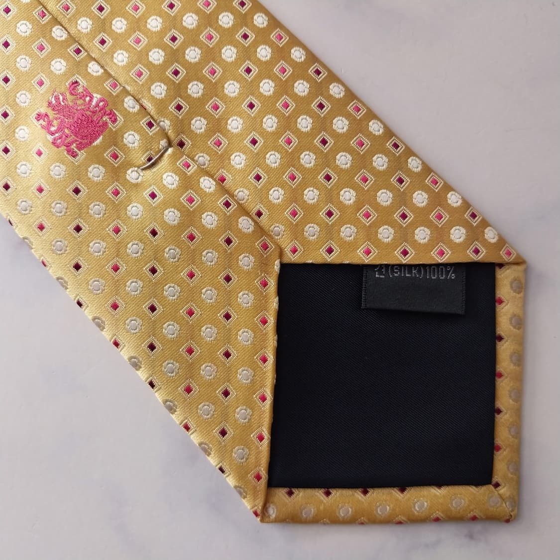 아쿠아스큐텀 실크 옐로우 패턴 넥타이 9.2cm A+등급 K1989
 상품이미지8