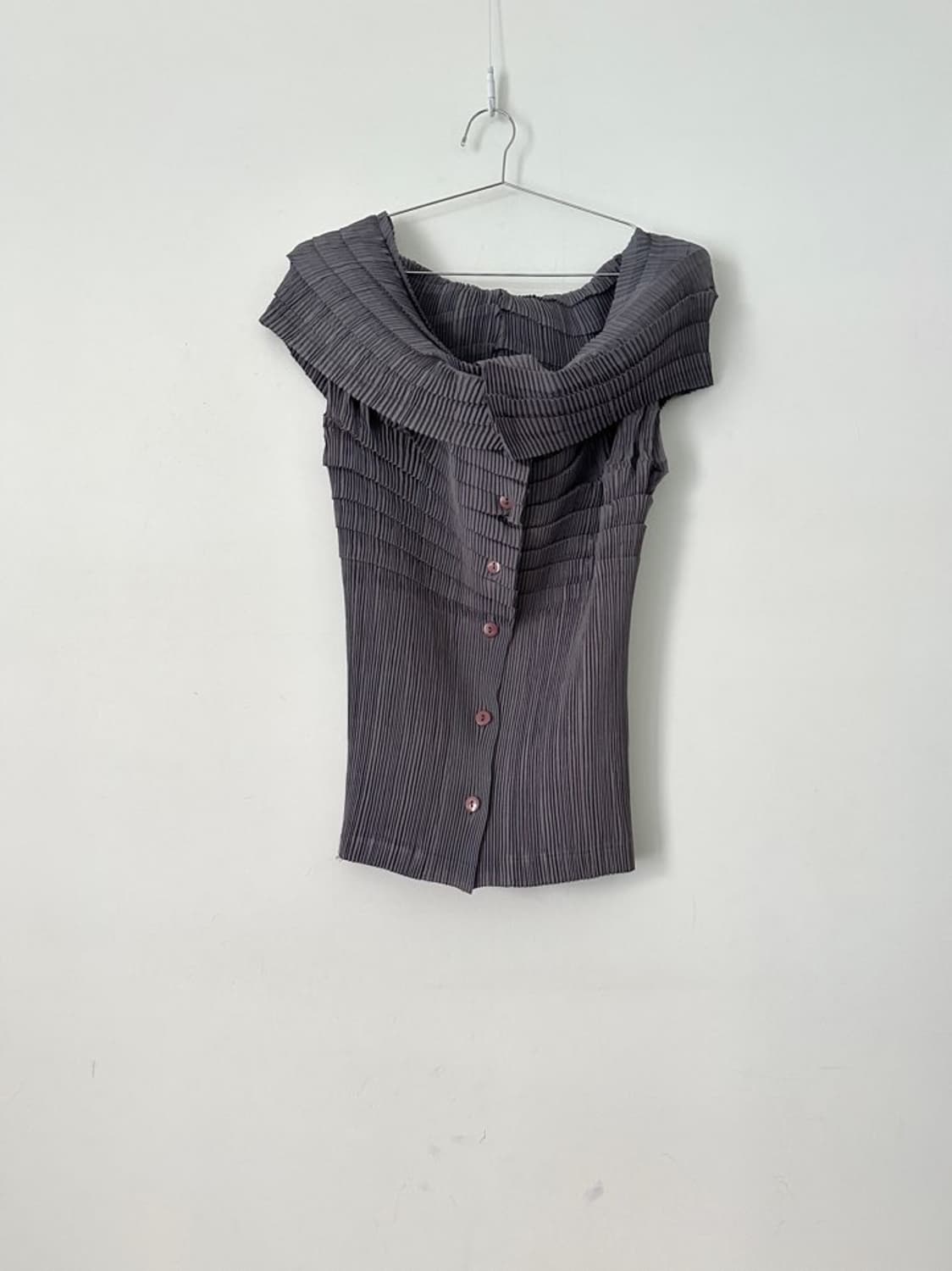Off shoulder pleats top / grey 상품이미지4